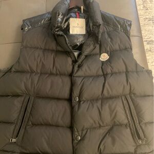 Moncler Vest for Men Size 5